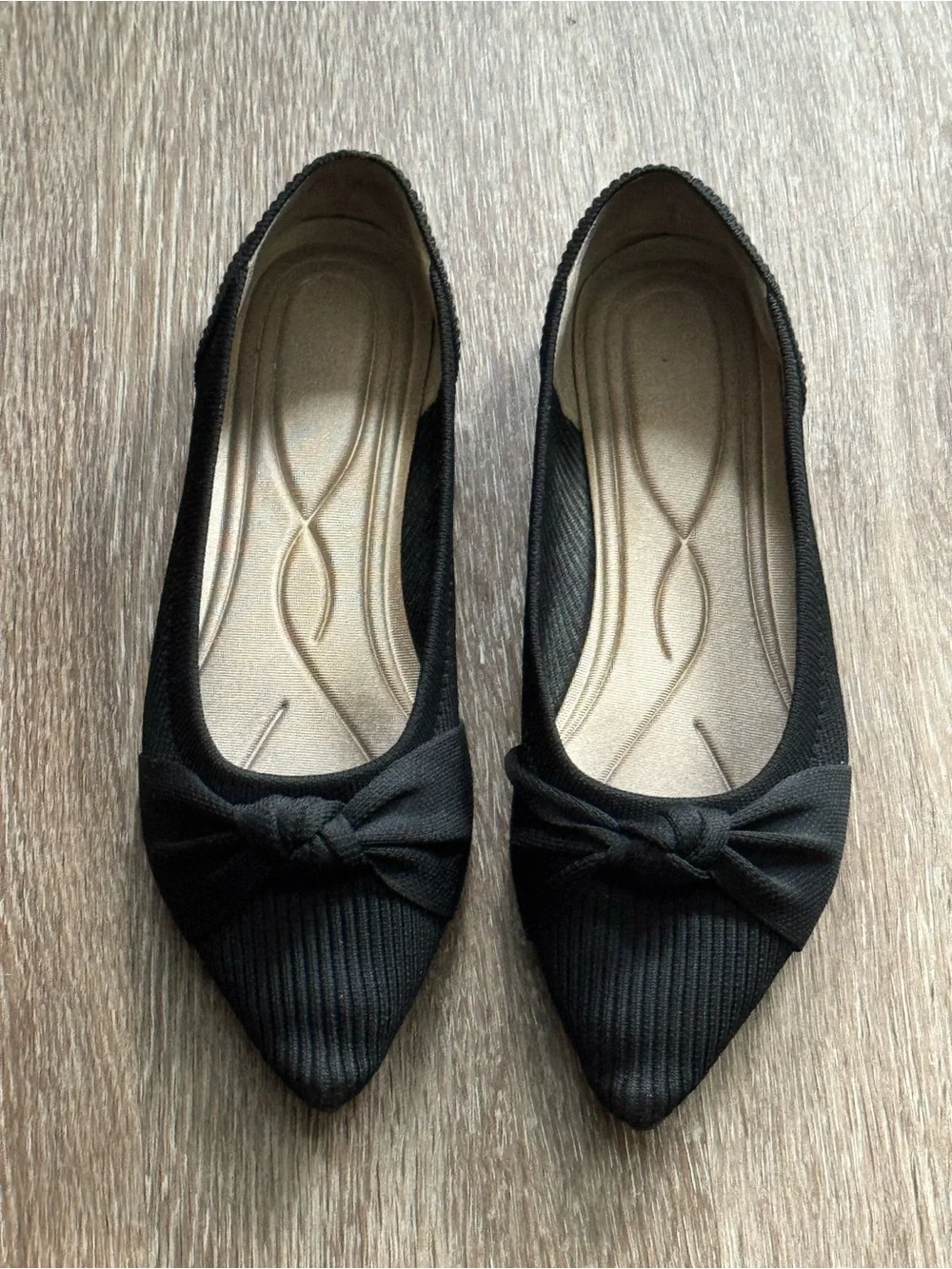 Knit Pointed Ballet Flats with Knot Accent 🩰
